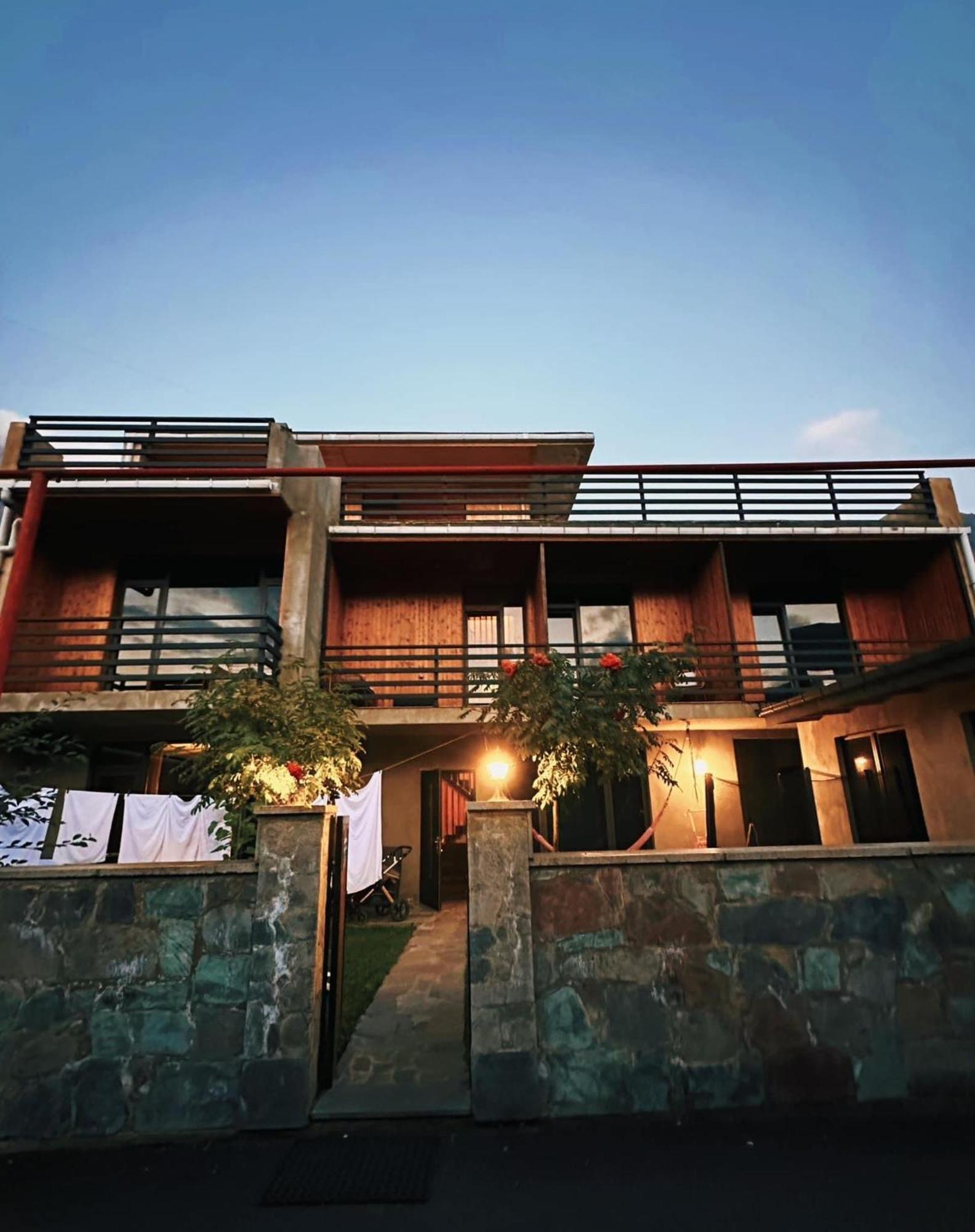 Old District Hotel คัซเบกี ภายนอก รูปภาพ